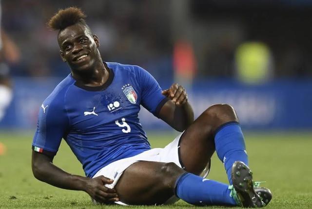 足球比分捷报-巴神落选生死战，归化球员能否成为意大利队救星？