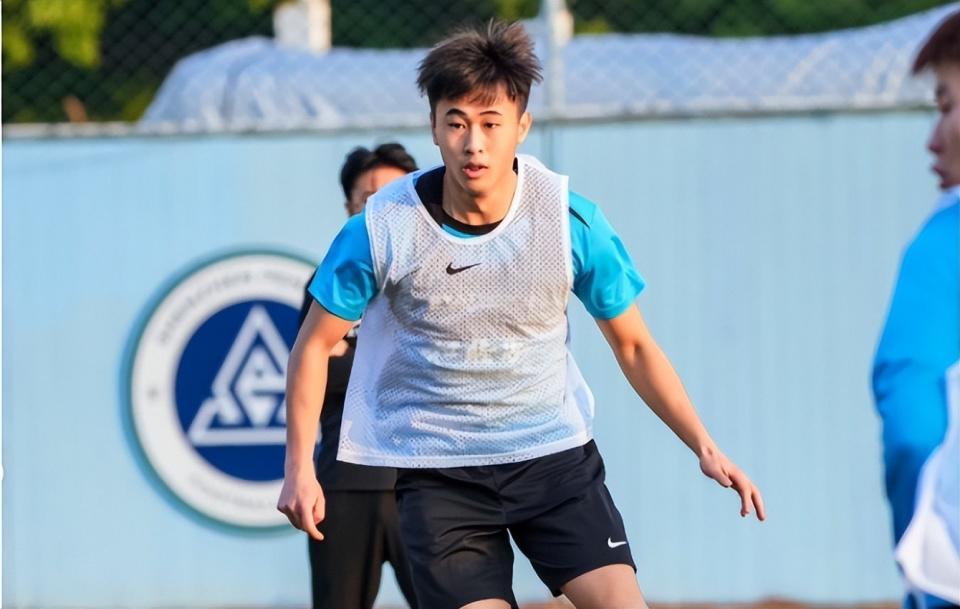 足球比分捷报-流年不利！中国男足26岁天才再次倒下，2年2次重伤，膝盖千疮百孔